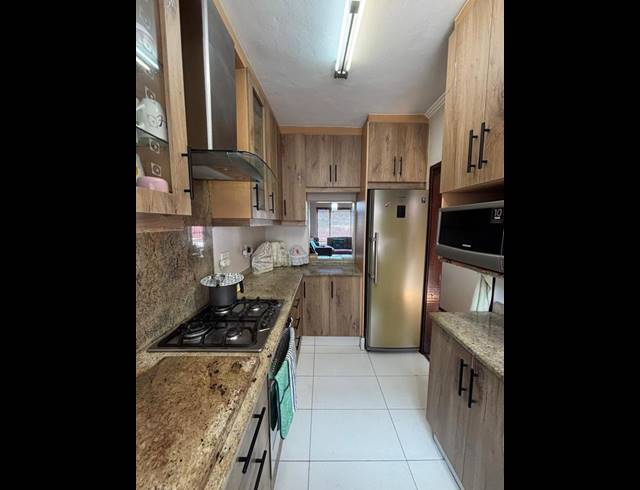 3 BEDROOM TOWNHOUSE FOR SALE IN RESERVOIR HILLS